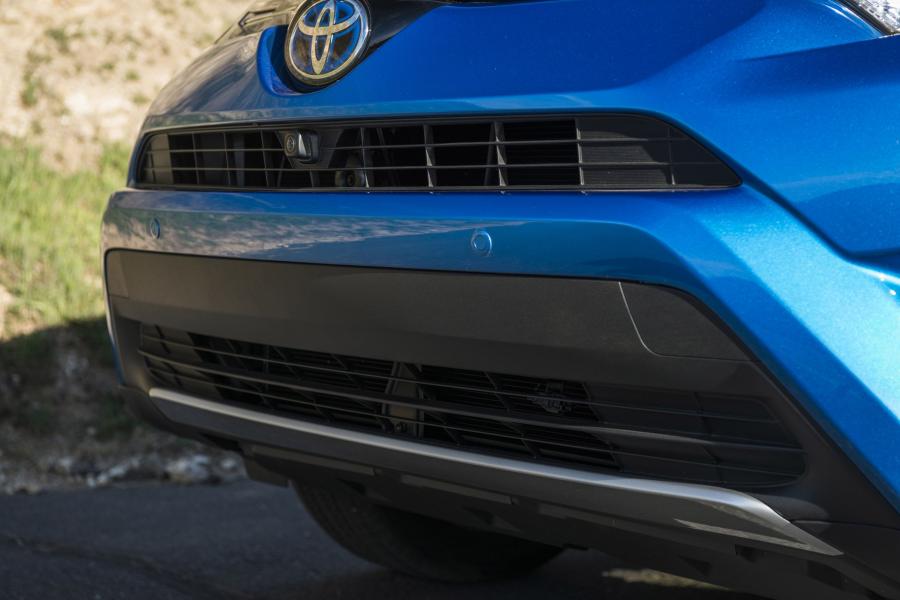  Toyota RAV4 Hybrid 2015 года  (US) (фото 25 из 51)